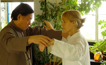 Chen Xiao-Wang et Cate Wallis (à gauche)